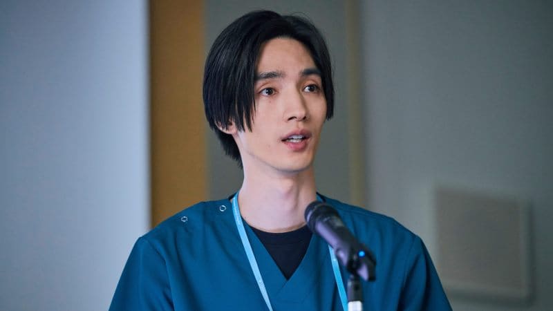 Японский актёр Симидзу Хироя и его девушка арестованы за хранение марихуаны